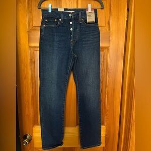 Levi’s Wedgie Straight